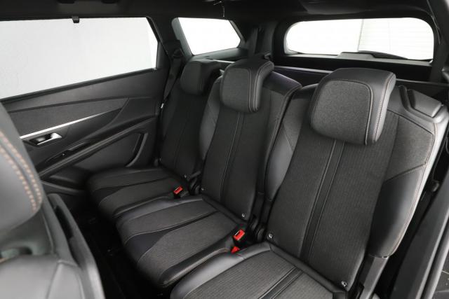 Peugeot 5008 image 1