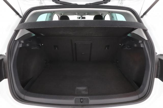 Volkswagen Golf image 6