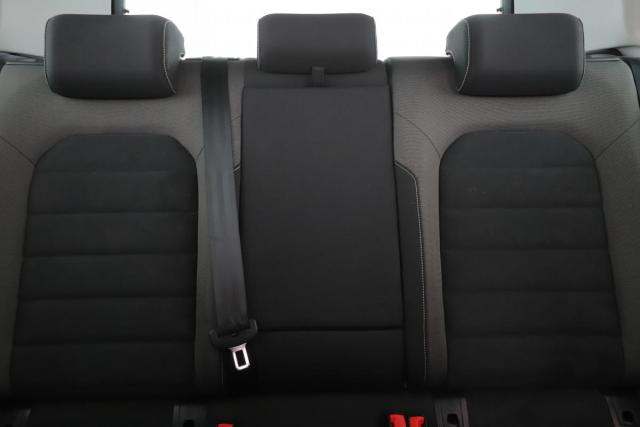 Volkswagen Golf image 3