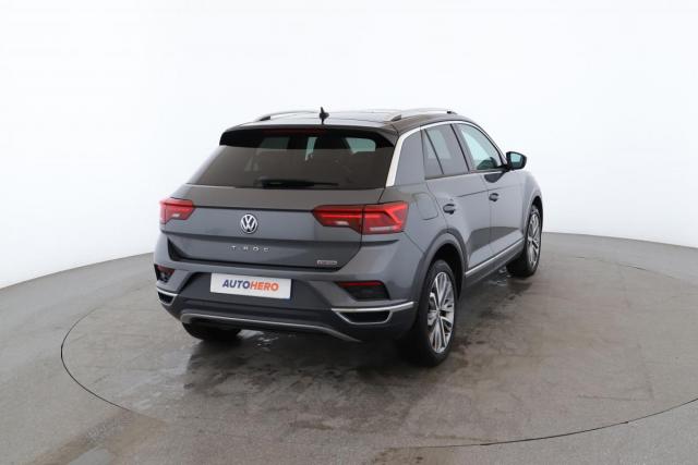 Volkswagen T-Roc image 2