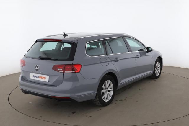 Volkswagen Passat Sw image 9