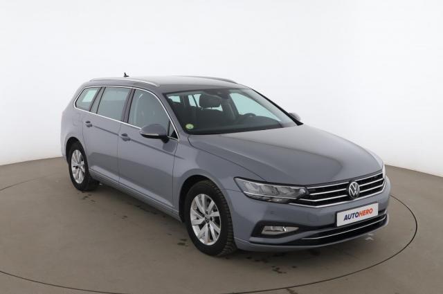 Volkswagen Passat Sw image 2