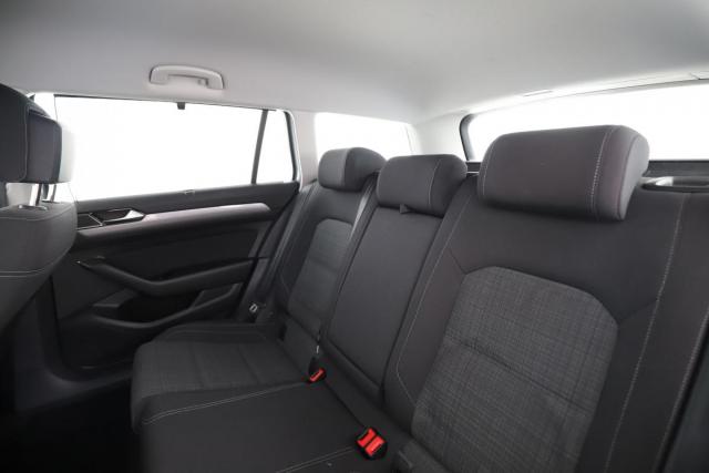 Volkswagen Passat Sw image 8