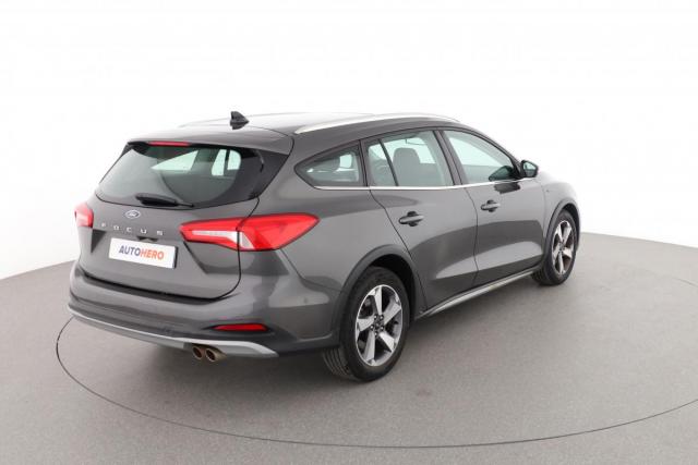 Ford Focus image 7