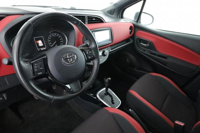 Toyota Yaris image 9