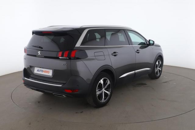 Peugeot 5008 image 2