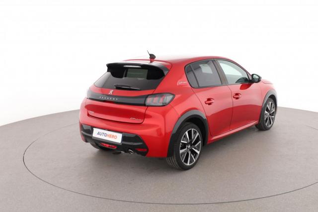 Peugeot 208 image 8