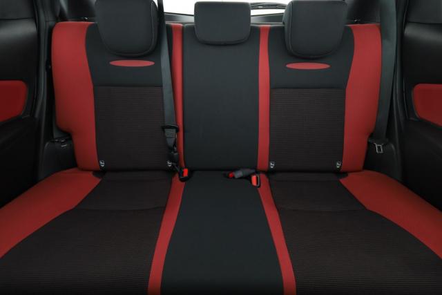 Toyota Yaris image 2