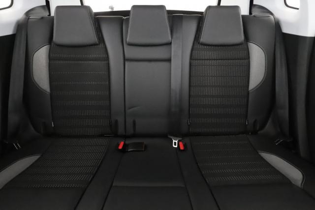 Peugeot 2008 image 3