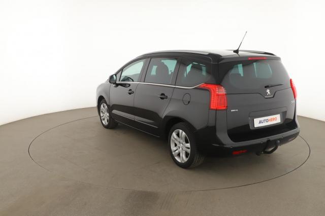 Peugeot 5008 image 1