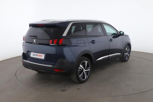 Peugeot 5008 image 2