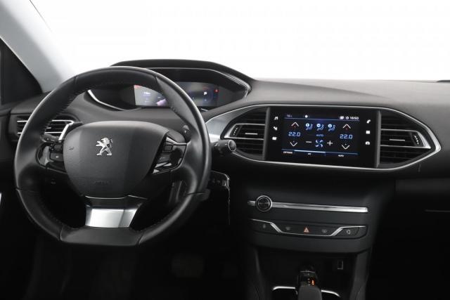 Peugeot 308 image 1