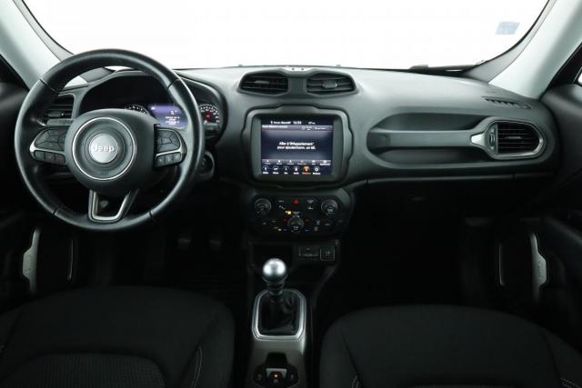 Jeep Renegade image 8
