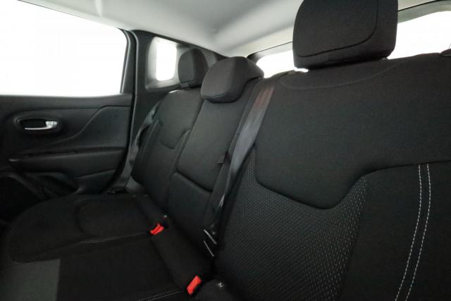 Jeep Renegade image 3