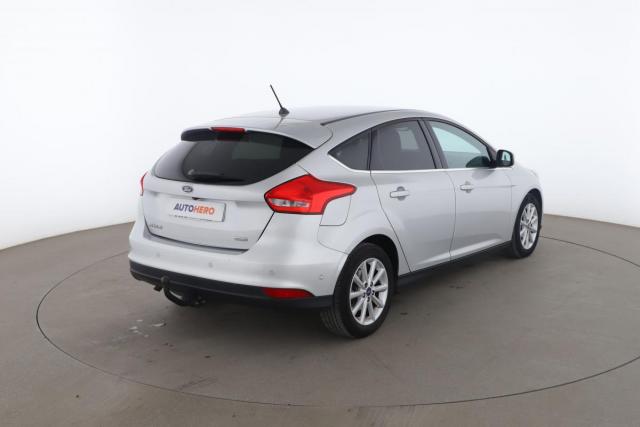 Ford Focus image 8