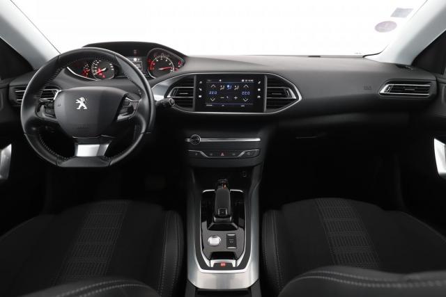 Peugeot 308 image 8