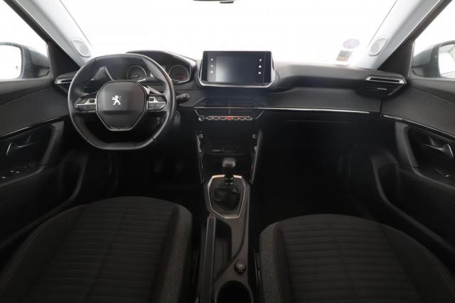Peugeot 2008 image 1