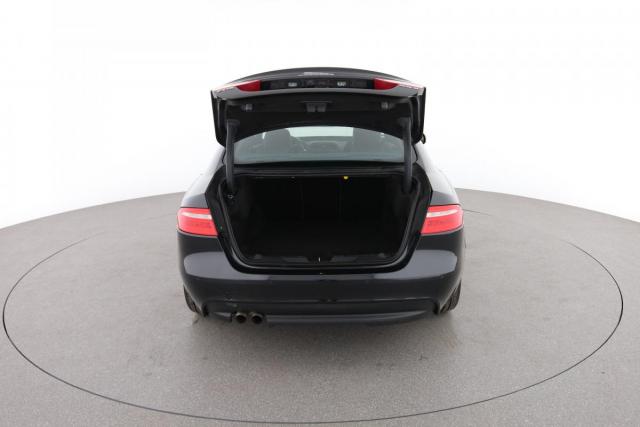 Jaguar Xe image 1