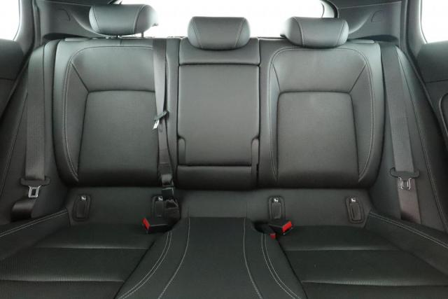 Opel Insignia image 8