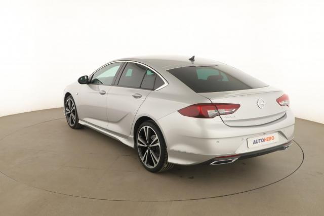 Opel Insignia image 2