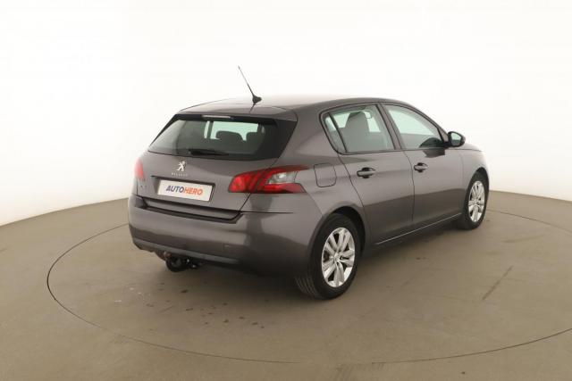 Peugeot 308 image 2