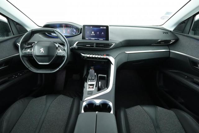 Peugeot 3008 image 2