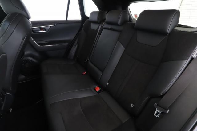Toyota Rav4 image 2