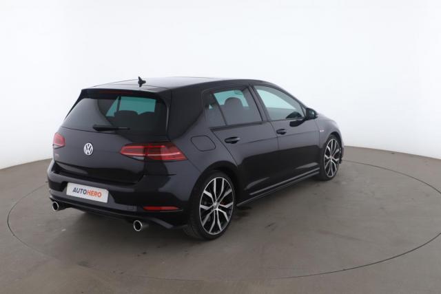 Volkswagen Golf image 7