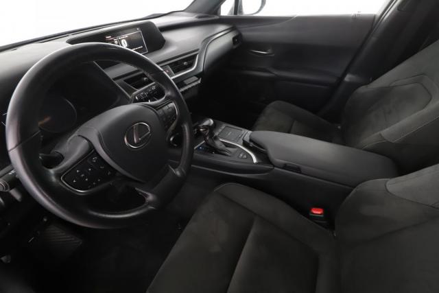Lexus Ux image 4