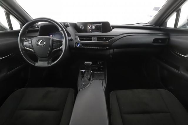 Lexus Ux image 6