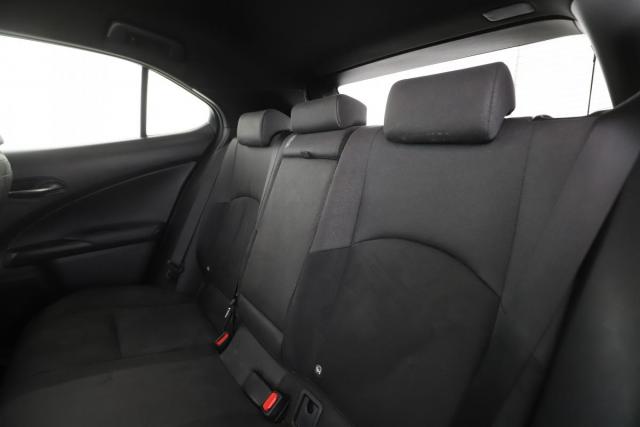 Lexus Ux image 3