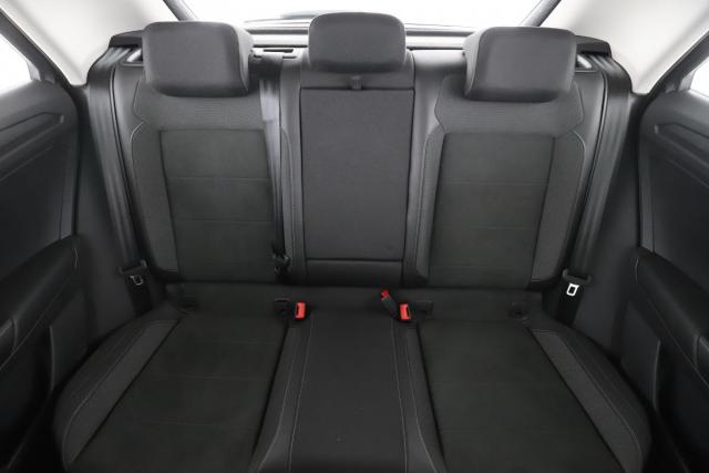 Volkswagen T-Roc image 9