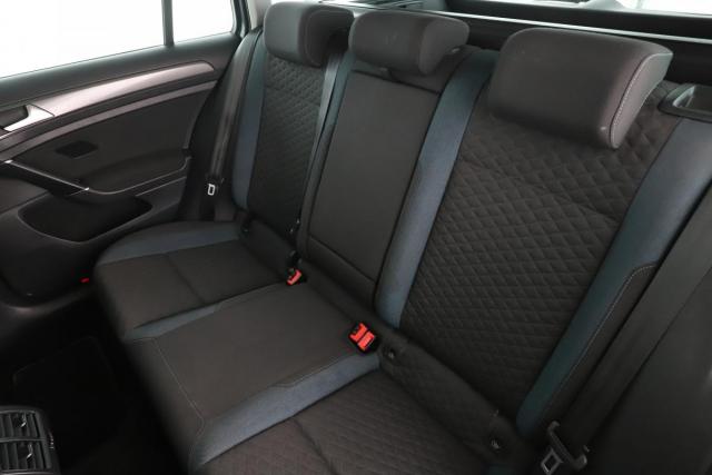 Volkswagen Golf Sw image 8