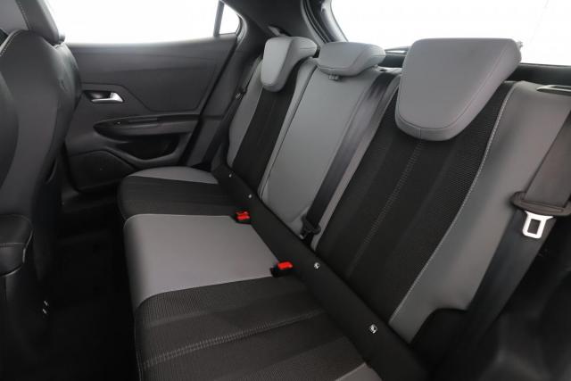 Opel Mokka image 1