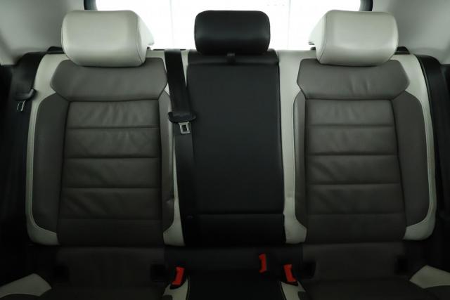 Volkswagen T-Roc image 6
