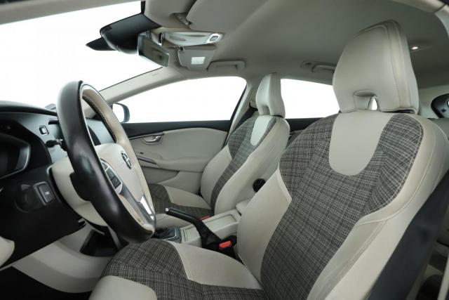 Volvo V40 image 4