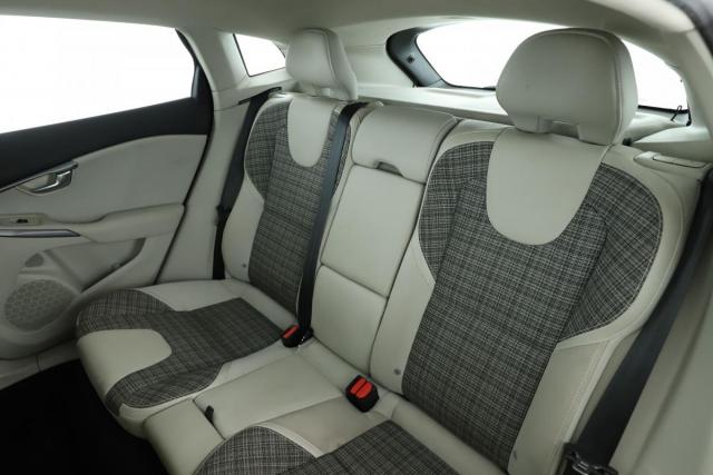 Volvo V40 image 1