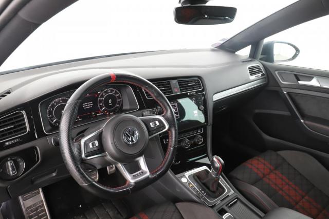 Volkswagen Golf image 7