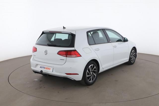Volkswagen Golf image 2