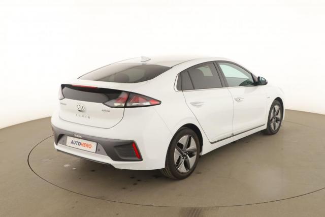 Hyundai Ioniq image 2