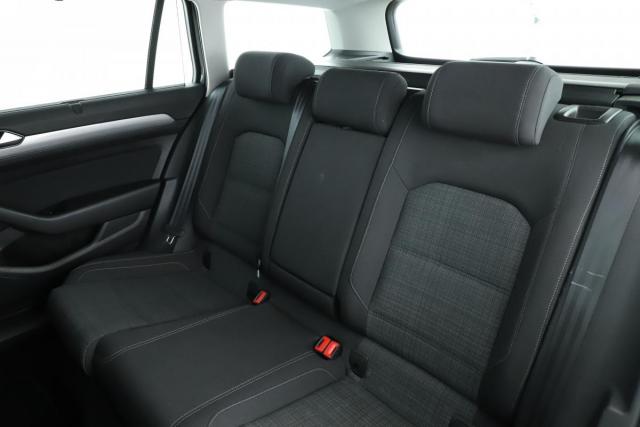 Volkswagen Passat Sw image 5