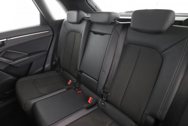 Audi Q3 image 7