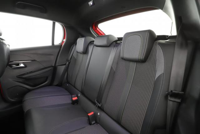 Peugeot 208 image 9