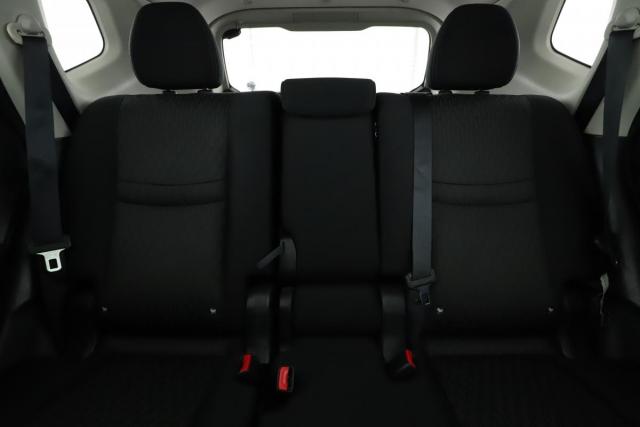 Nissan X-Trail image 9