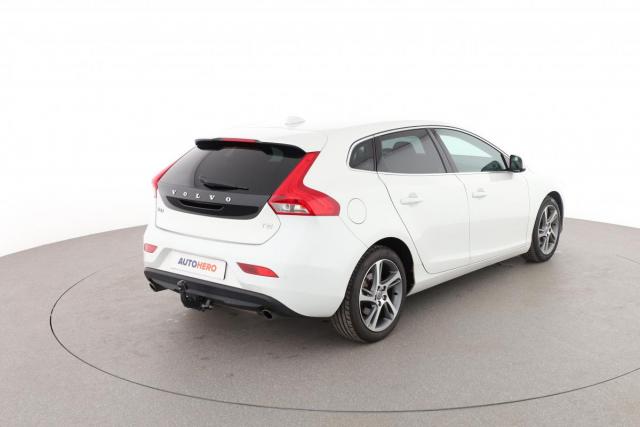 Volvo V40 image 9