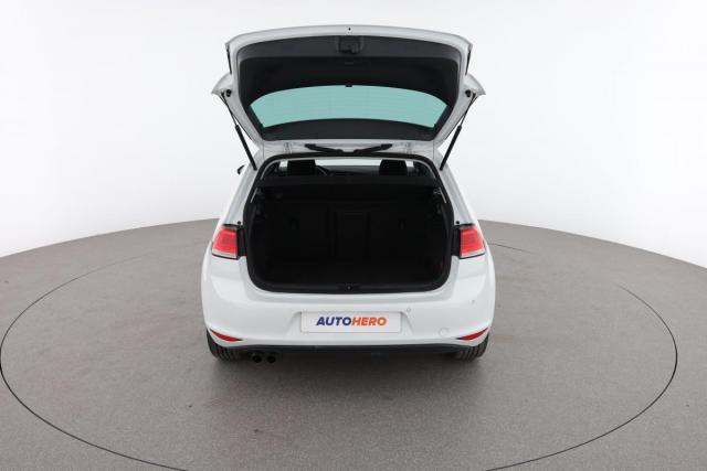 Volkswagen Golf image 8
