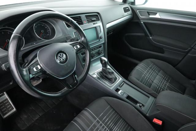 Volkswagen Golf image 4