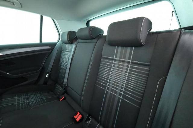 Volkswagen Golf image 3
