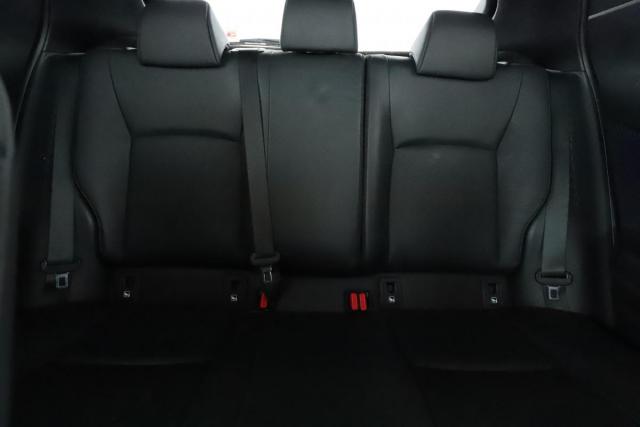 Toyota C-Hr image 7