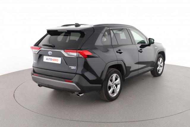 Toyota Rav4 image 8